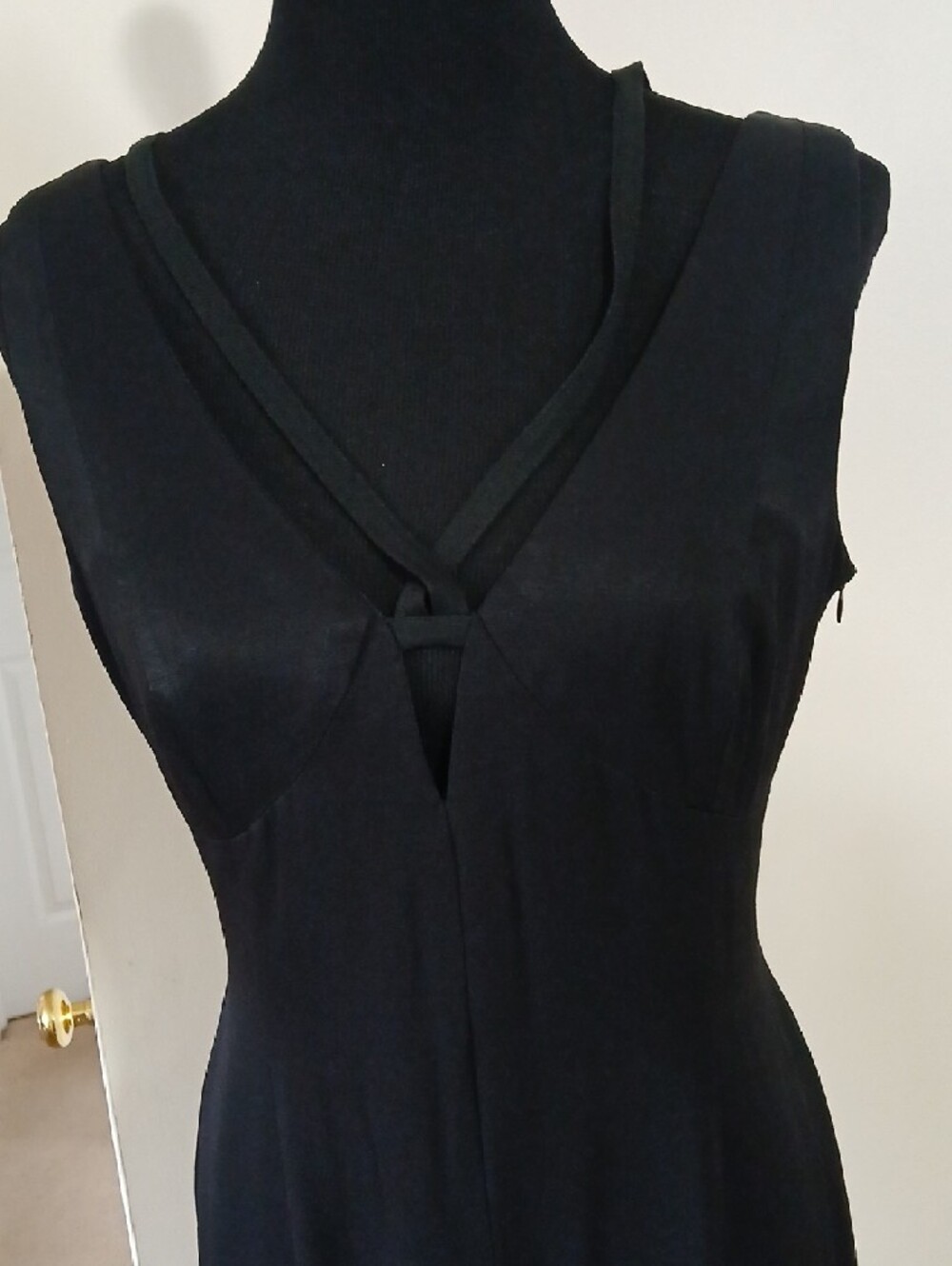 Vintage Joseph Ribkoff Black Sleeveless Midi Dress with V-Detail - Picture 12 of 16